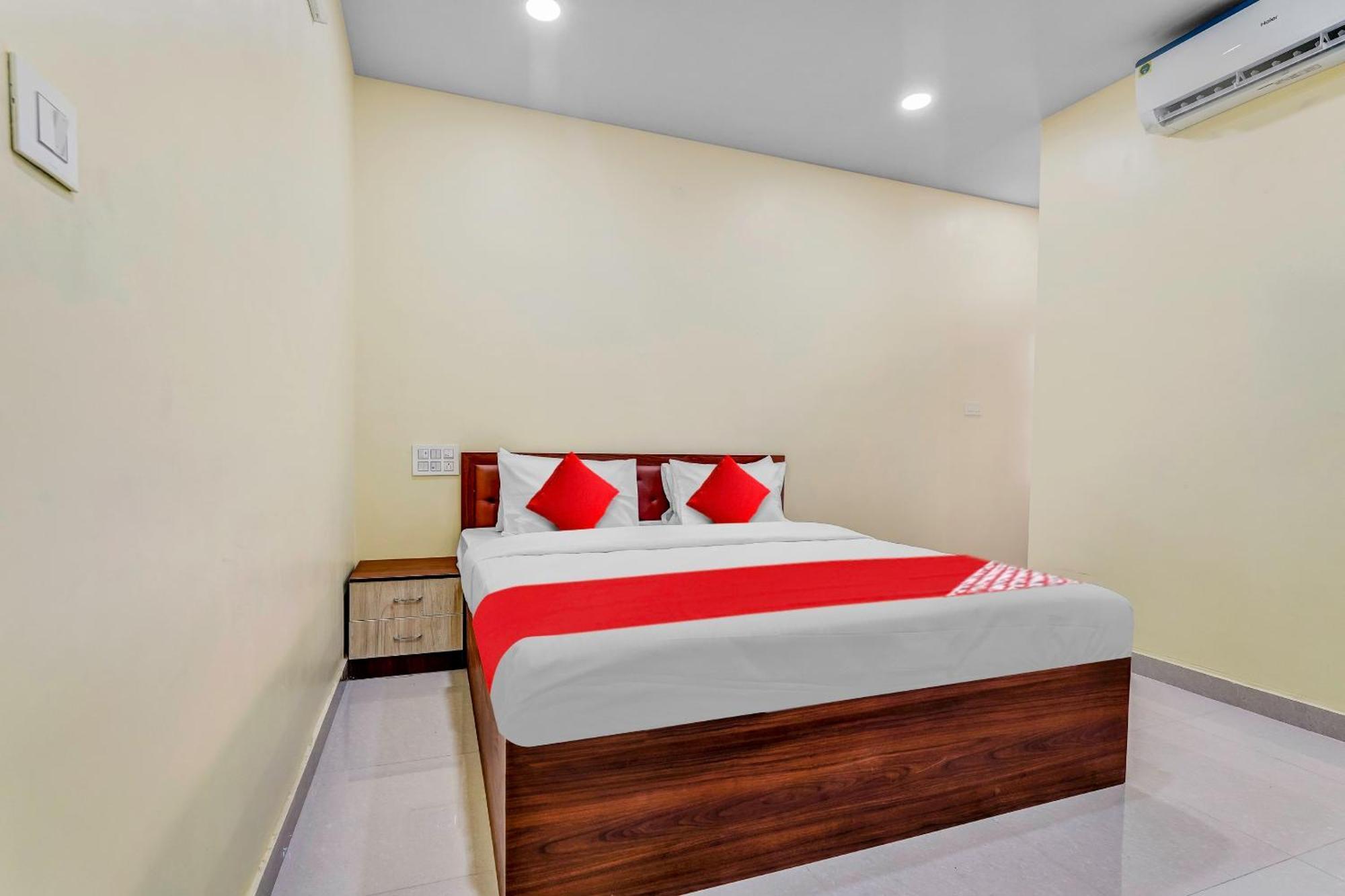 Oyo Flagship Hotel Ayodhya Bangalore Esterno foto