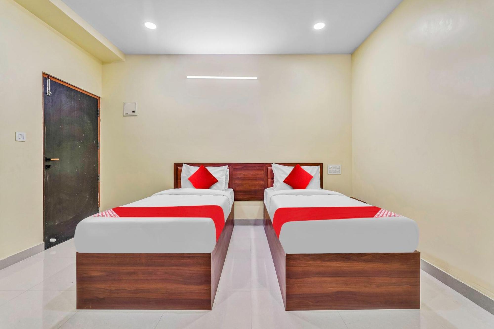 Oyo Flagship Hotel Ayodhya Bangalore Esterno foto